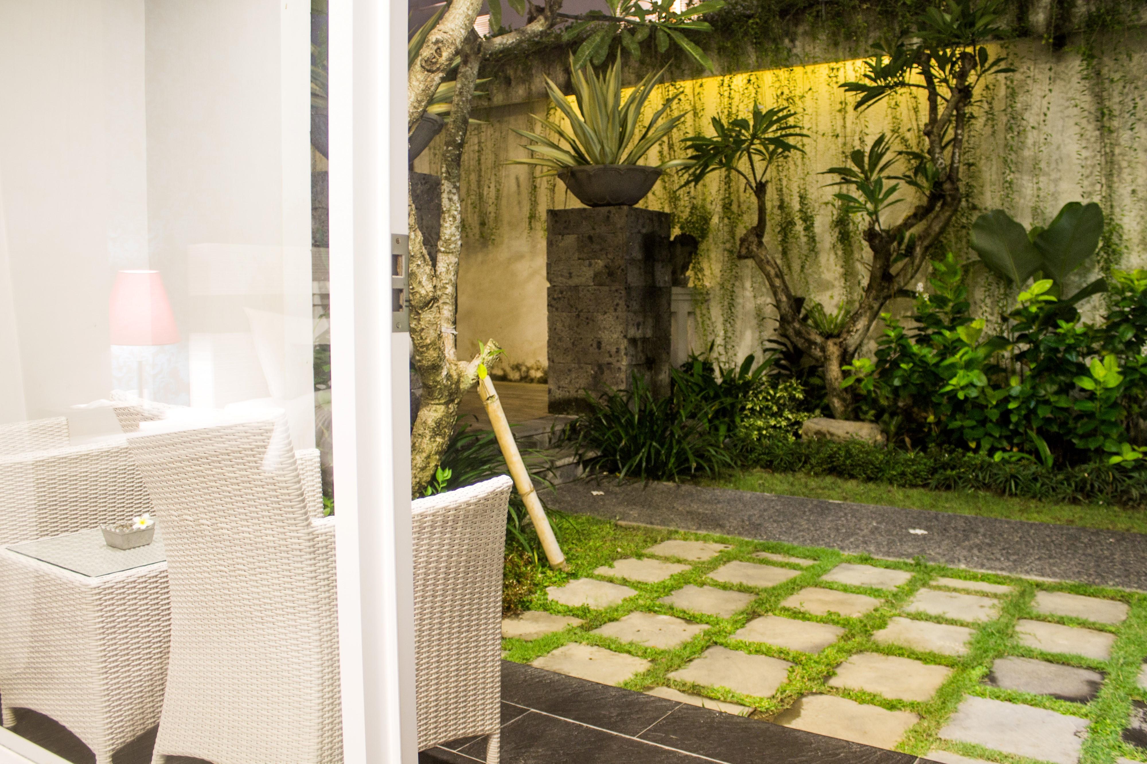 Transera Kamini Legian Hotel Exterior foto