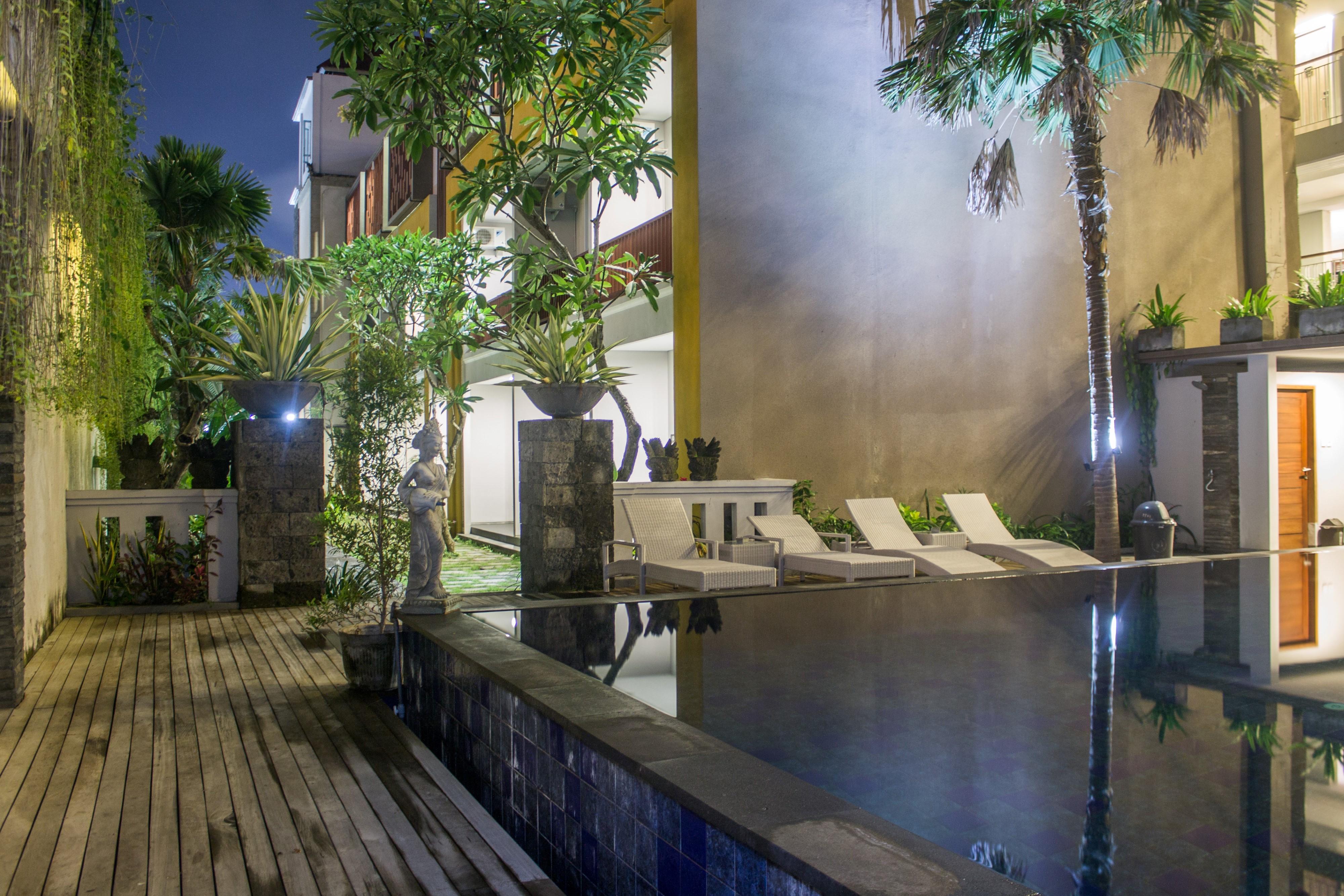 Transera Kamini Legian Hotel Exterior foto