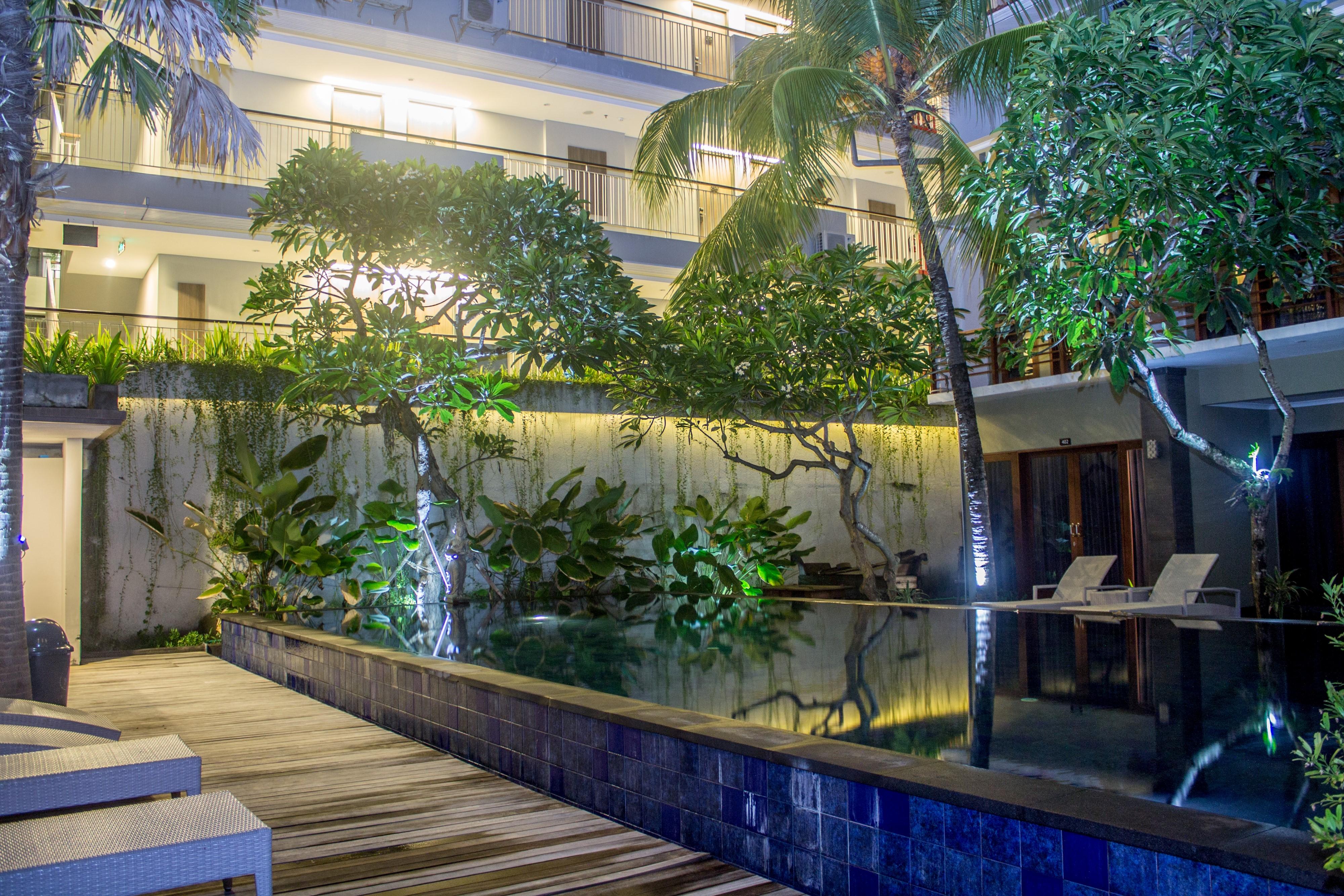 Transera Kamini Legian Hotel Exterior foto