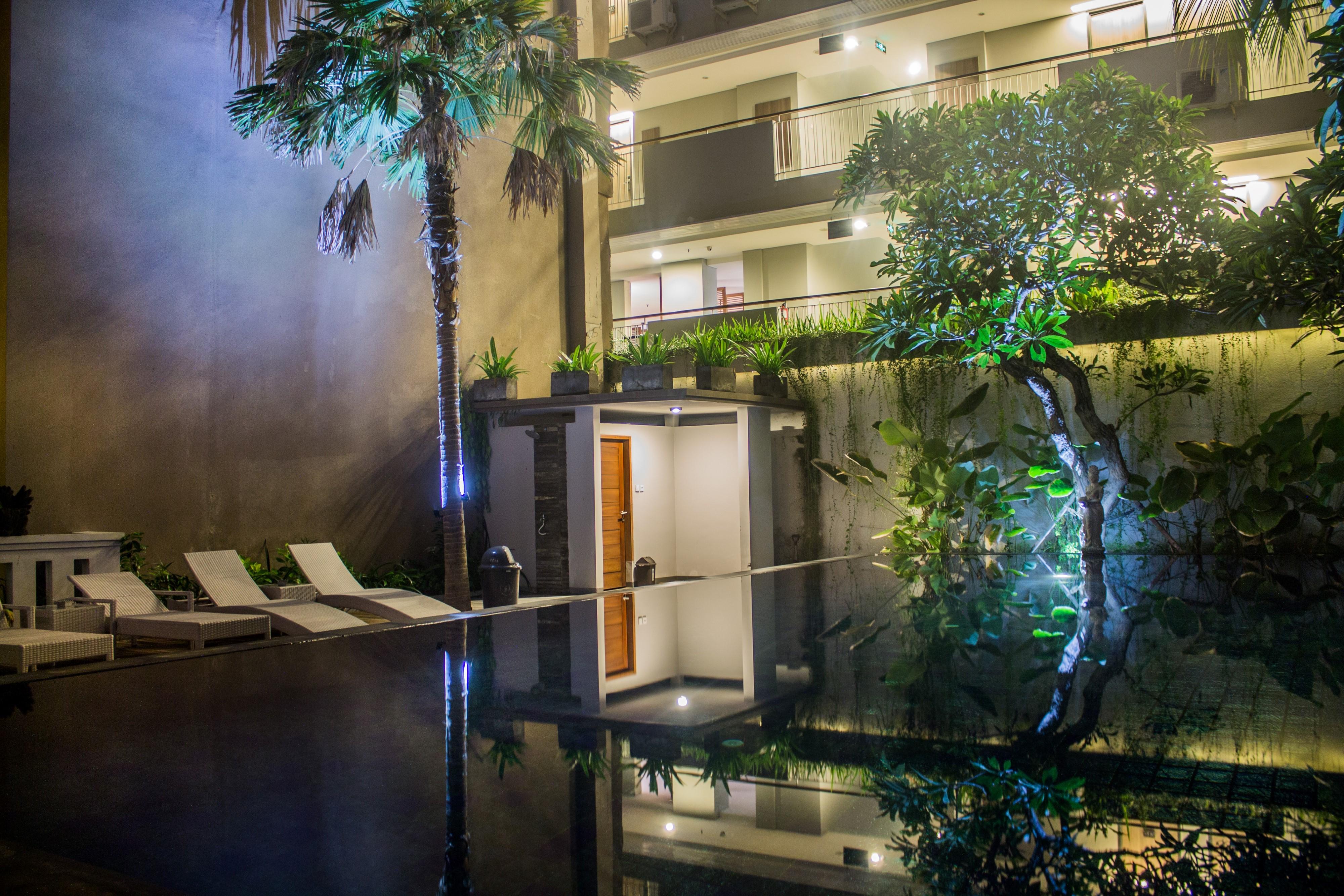 Transera Kamini Legian Hotel Exterior foto