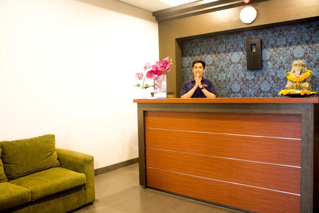 Transera Kamini Legian Hotel Exterior foto