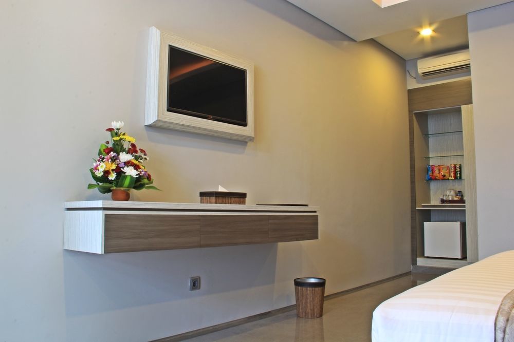 Transera Kamini Legian Hotel Exterior foto